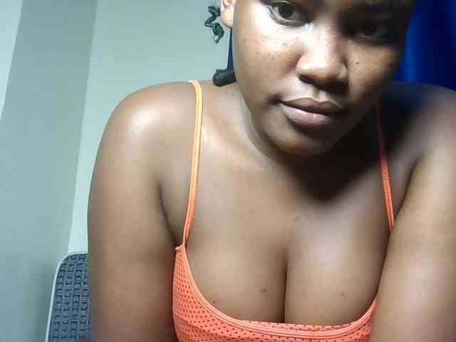 Horny-nasty-bitch webcam