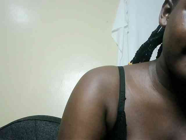 Horny-nasty-bitch webcam