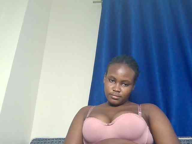 Horny-nasty-bitch webcam