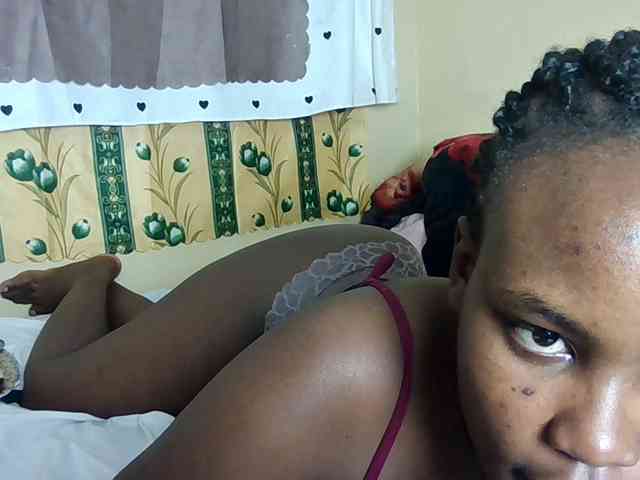 Horny-nasty-bitch webcam