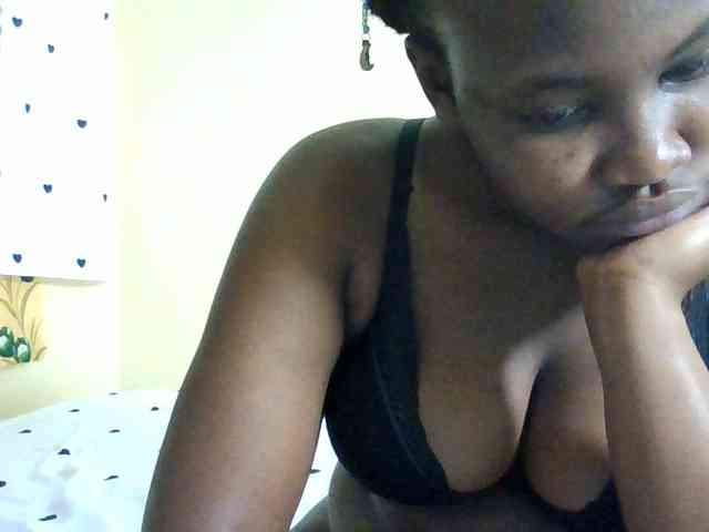 Horny-nasty-bitch webcam