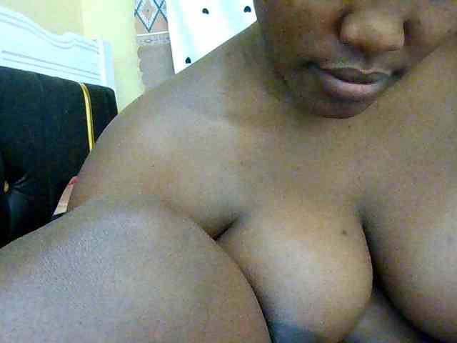 Horny-nasty-bitch webcam