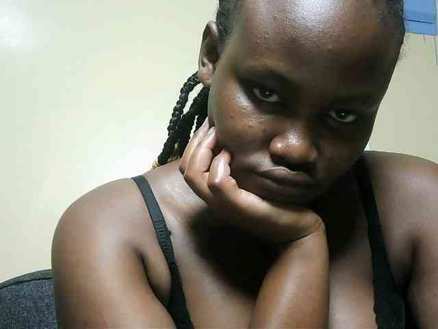 Horny-nasty-bitch webcam