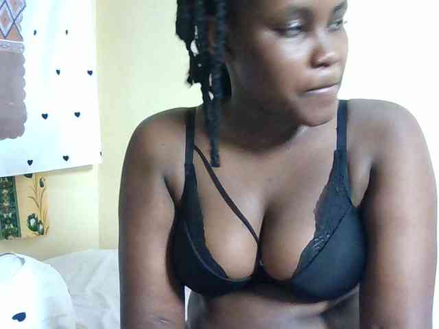 Horny-nasty-bitch webcam