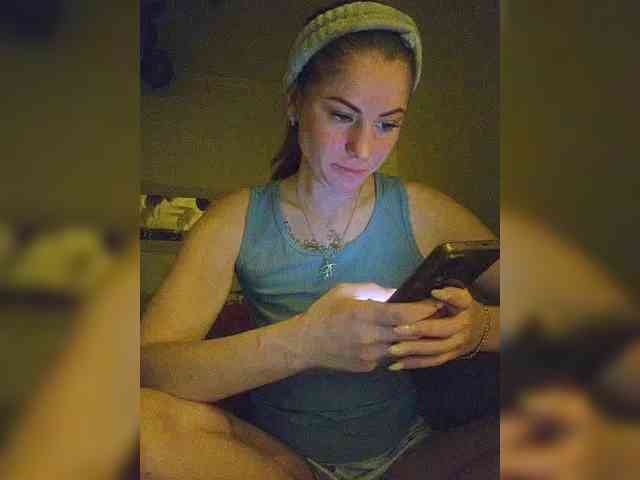 18Kriss18 webcam