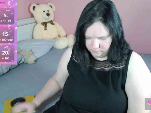 Alexandra-Ray Alexandra-Ray