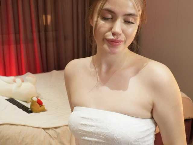 ChloeSpark's BongaCams show and profile