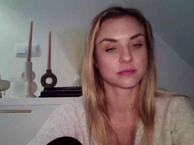 AshleyPerfect webcam