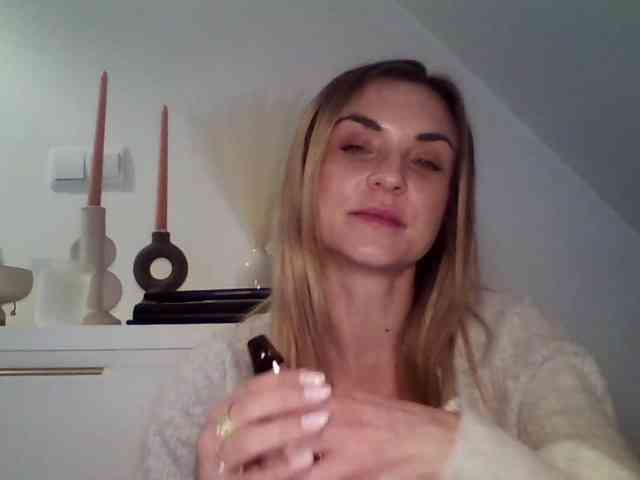 AshleyPerfect webcam