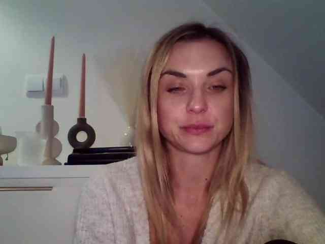 AshleyPerfect webcam