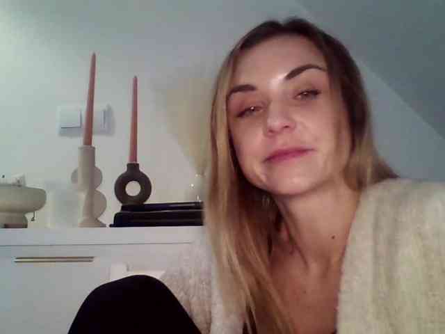 AshleyPerfect webcam