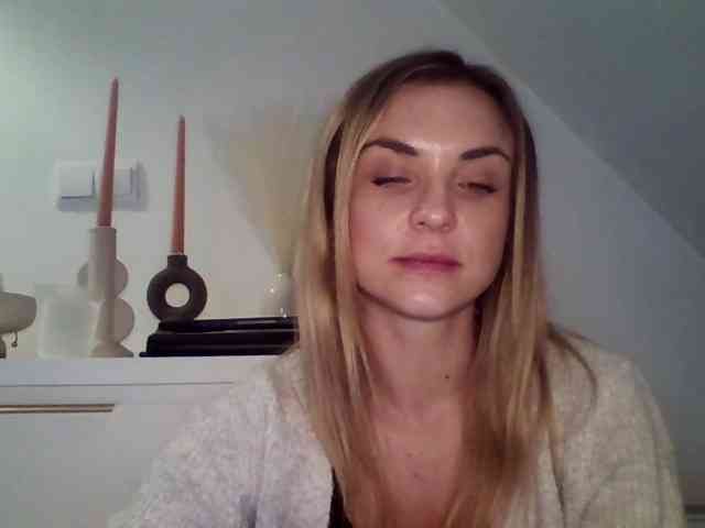 AshleyPerfect webcam