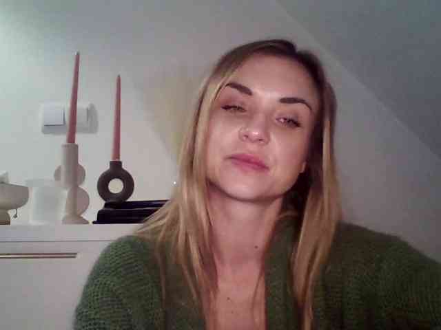 AshleyPerfect webcam