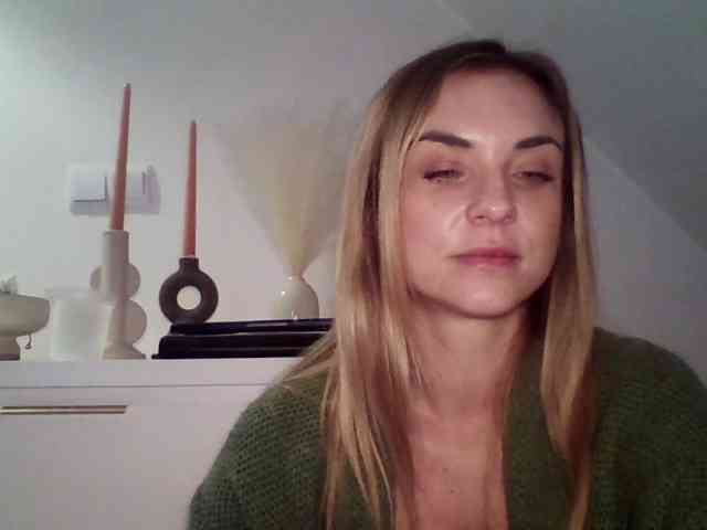 AshleyPerfect webcam