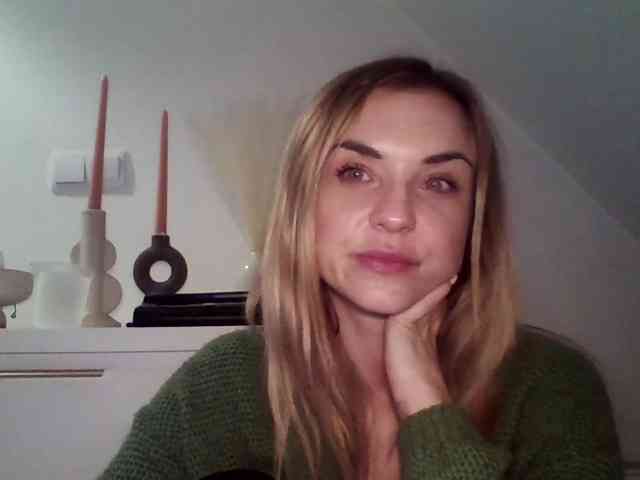 AshleyPerfect webcam