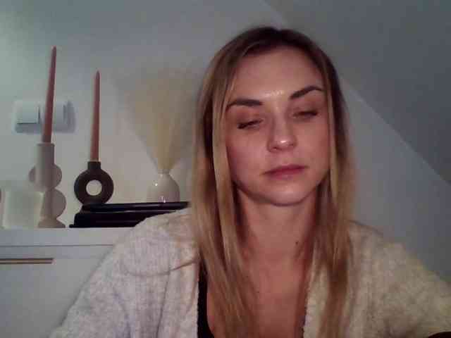 AshleyPerfect webcam