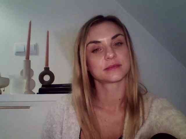 AshleyPerfect webcam