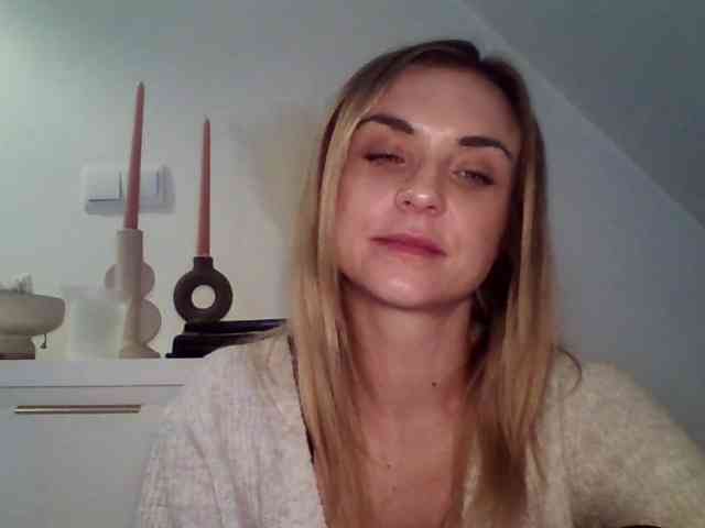 AshleyPerfect webcam