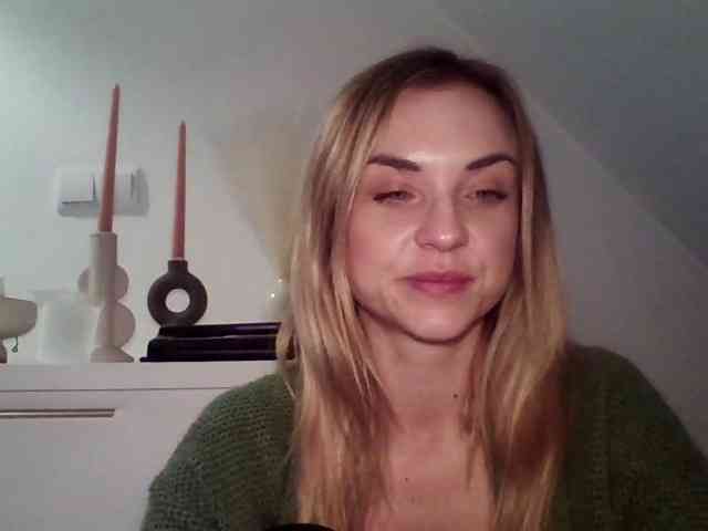 AshleyPerfect webcam