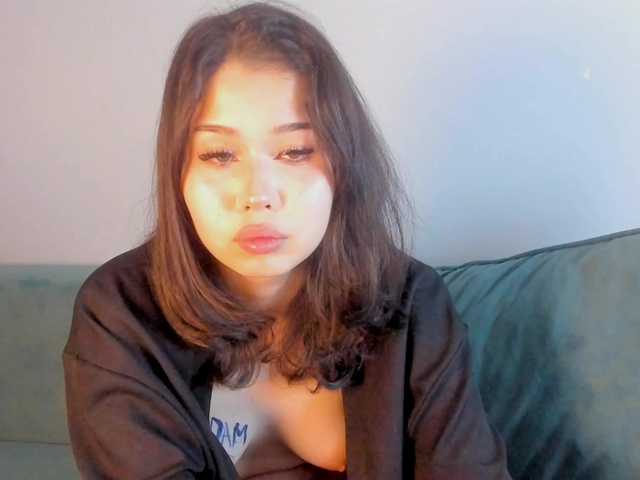 kimyjina's BongaCams show and profile