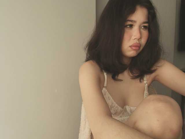 kimyjina's BongaCams show and profile