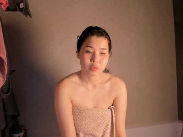 kimyjina's BongaCams show and profile