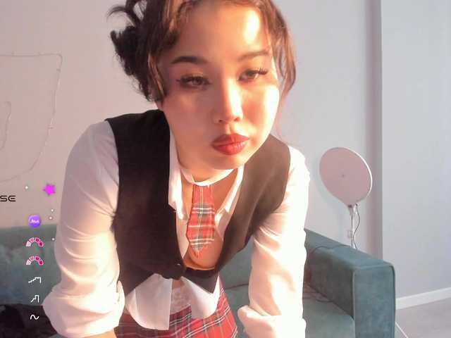 kimyjina's BongaCams show and profile