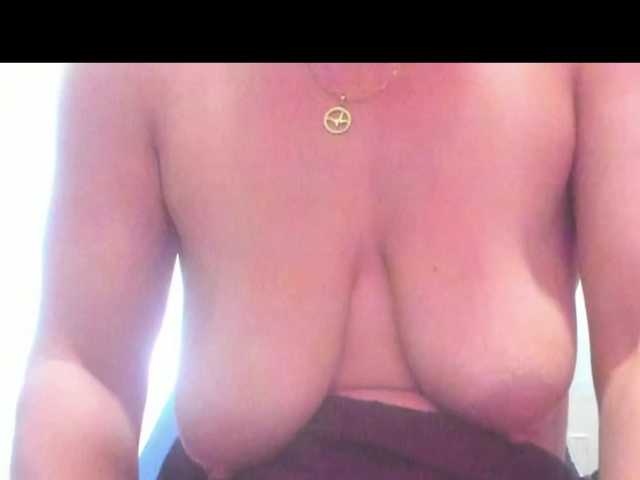 sacha09-L's BongaCams show and profile