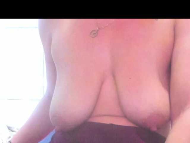 sacha09-L's BongaCams show and profile