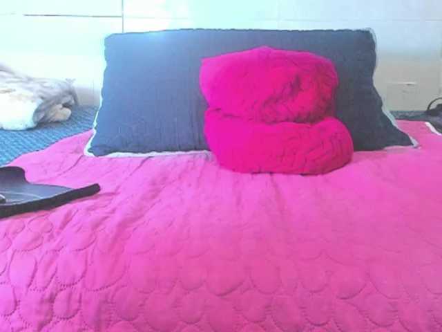 sacha09-L's BongaCams show and profile