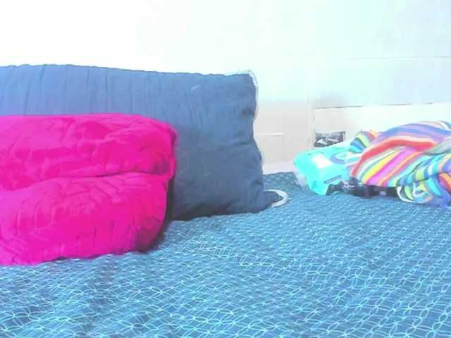 sacha09-L's BongaCams show and profile