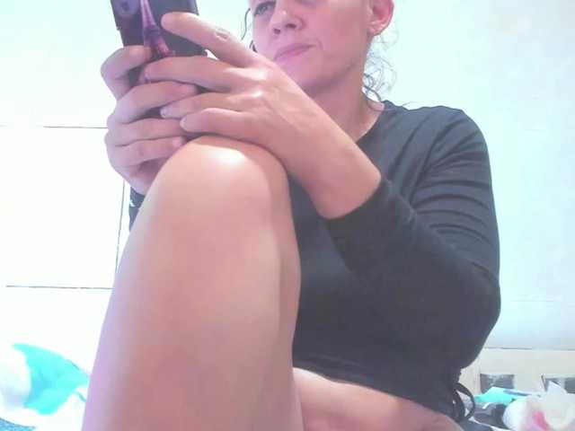 sacha09-L's BongaCams show and profile