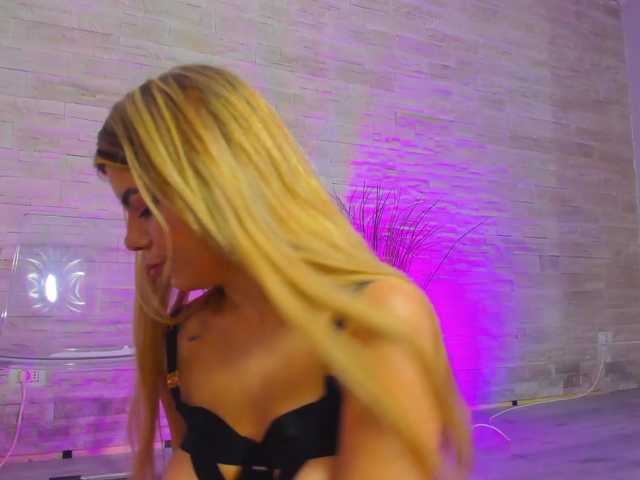 MiriSin's BongaCams show and profile