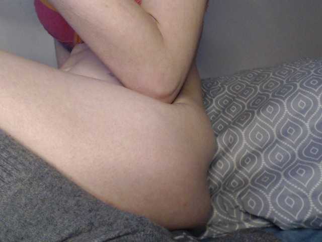 CarluyMessy's BongaCams show and profile