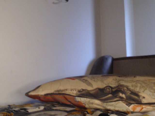 CarluyMessy's BongaCams show and profile