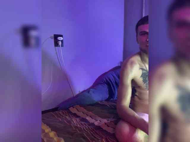 -SweetCouple-1 webcam