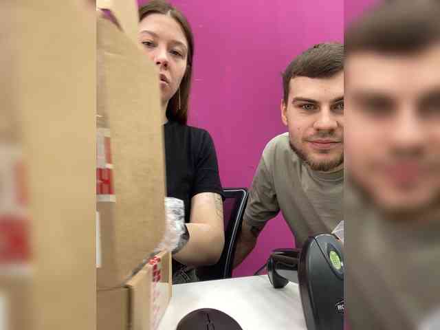 -SweetCouple-1 webcam