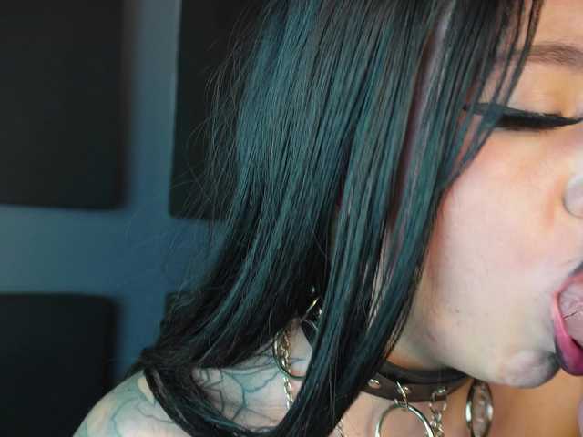 Violetx-x's BongaCams show and profile