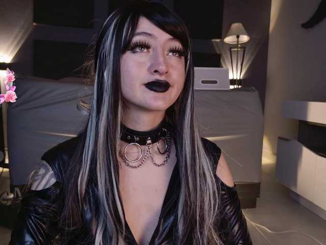 Violetx-x's BongaCams show and profile