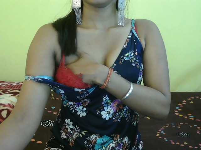 Stripiqueen's BongaCams show and profile