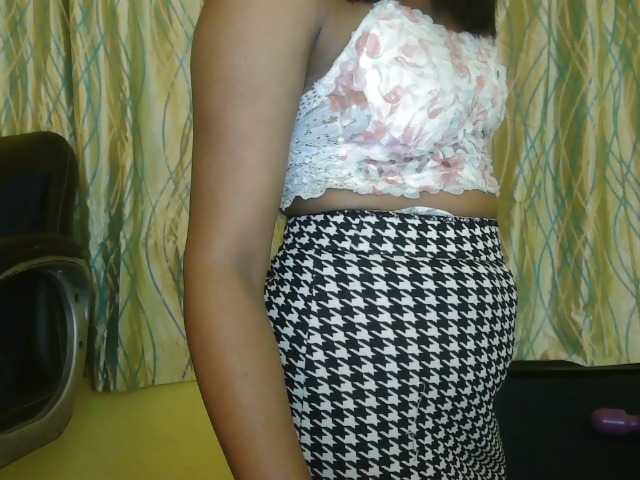 Stripiqueen's BongaCams show and profile