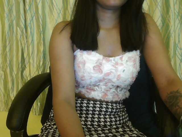 Stripiqueen's BongaCams show and profile