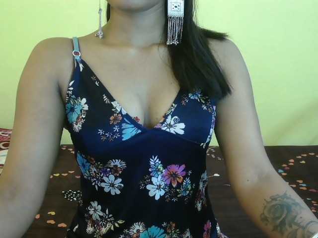 Stripiqueen's BongaCams show and profile
