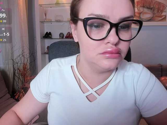 KamillaJei's BongaCams show and profile