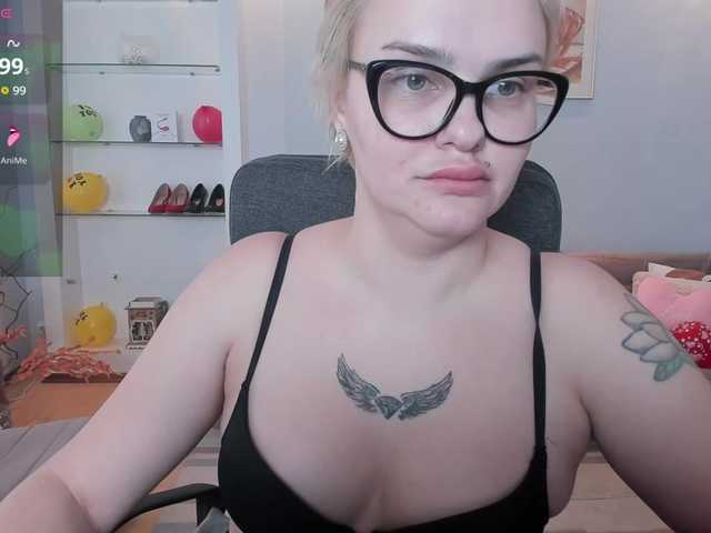KamillaJei's BongaCams show and profile
