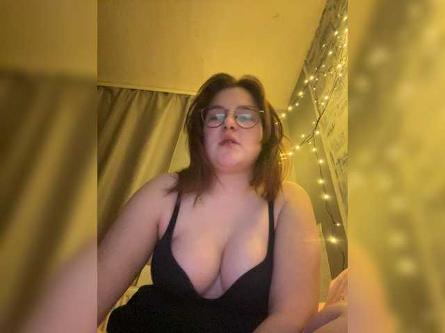 MilyaLove's BongaCams show and profile
