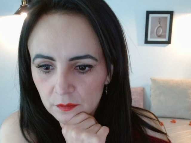 julianaLX's BongaCams show and profile