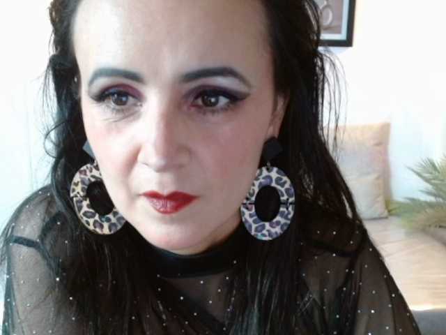 julianaLX's BongaCams show and profile