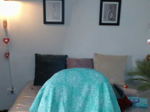 julianaLX's BongaCams show and profile