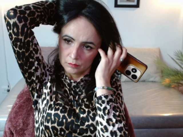 julianaLX's BongaCams show and profile